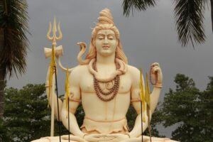 mahashivratri 2024: महाशिवरात्रि के दिन पूजा केसे करनी चाहिए।